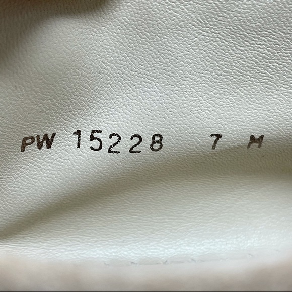 Stuart Weitzman - Beige Suede Lace-Up High Top Espadrilles W/ Gold Studs Sz 7M - Picture 7 of 16